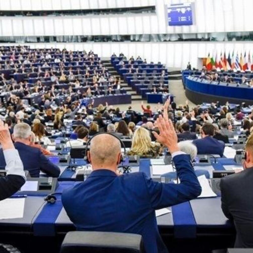 Европарламент принял резолюцию в поддержку предоставления Украине статуса кандидата в ЕС