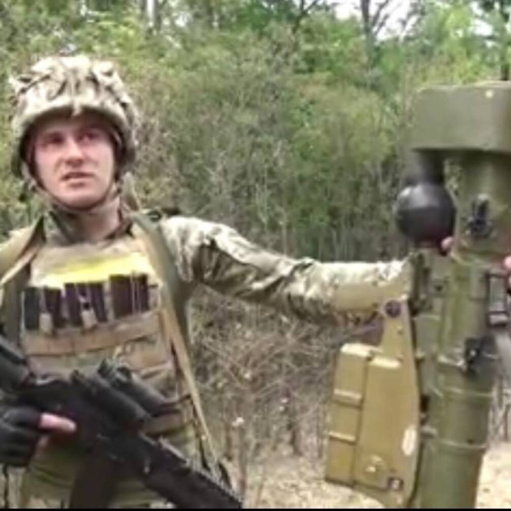 Боец ВСУ при помощи 'Иглы' навсегда приземлил боевой вертолет Ка-52 и посвятил эту победу своему новорожденному ребенку