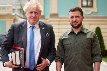 Борис Джонсон и Владимир Зеленский