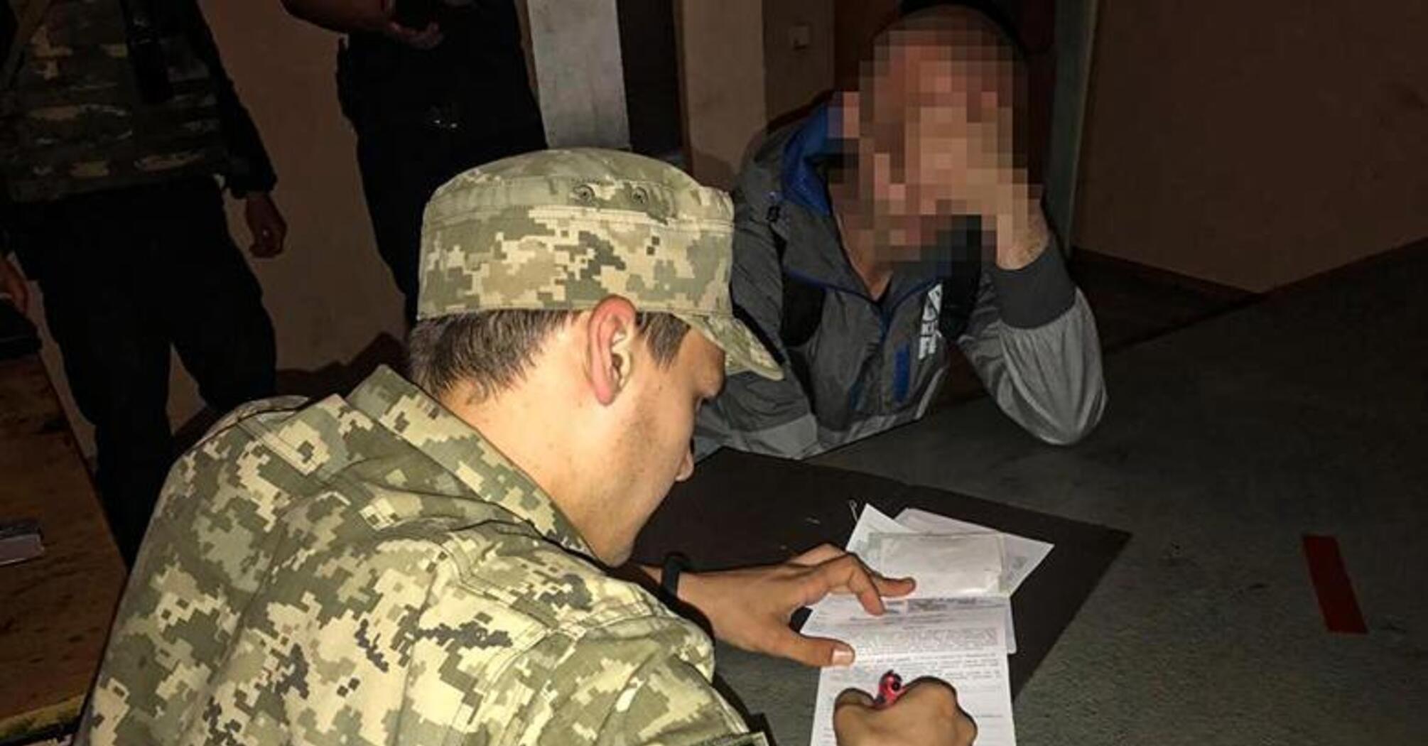 В ночных клубах Киева вручали повестки в военкомат
