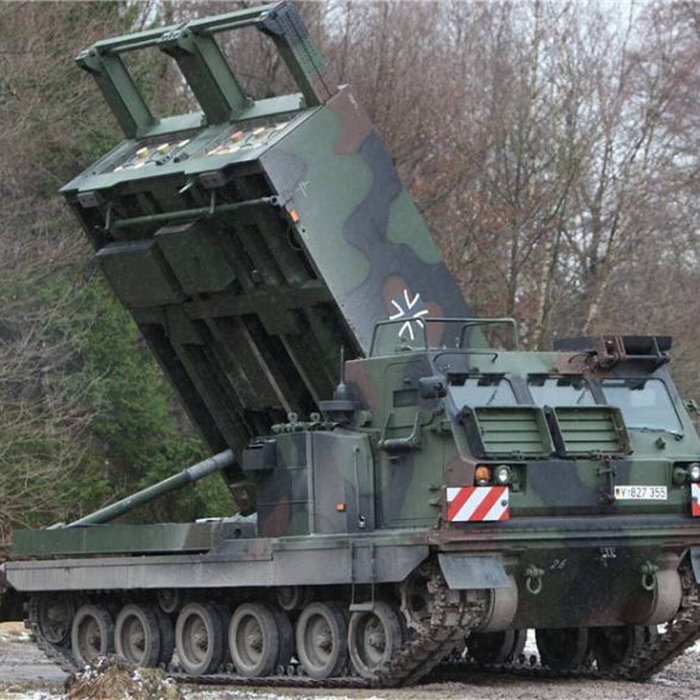 Стреляют до 80 км: Норвегия передаст Украине ракетные системы MLRS M270