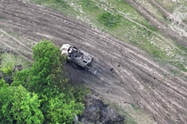 Бойцы ССО в ходе разведки засекли вражескую БМП-2 и не оставили ей шансов