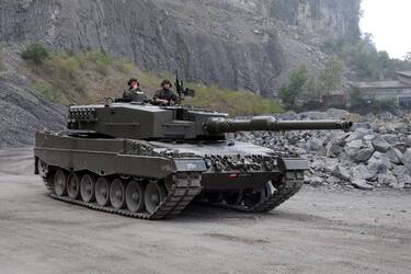 Іспанія оголосила про постачання важкого озброєння Україні