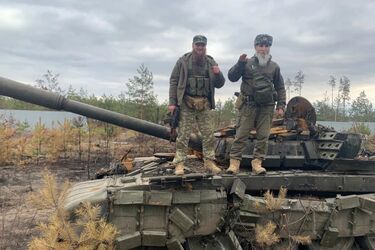 Чеченський батальйон показав знищену ворожу техніку (ВІДЕО)