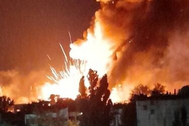 Вибух після влучання по складу БК