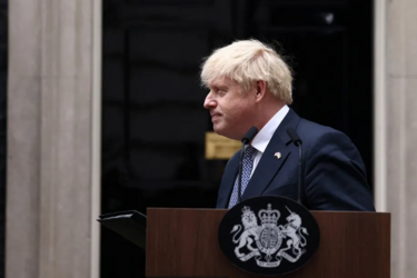 Борис Джонсон у трибуны