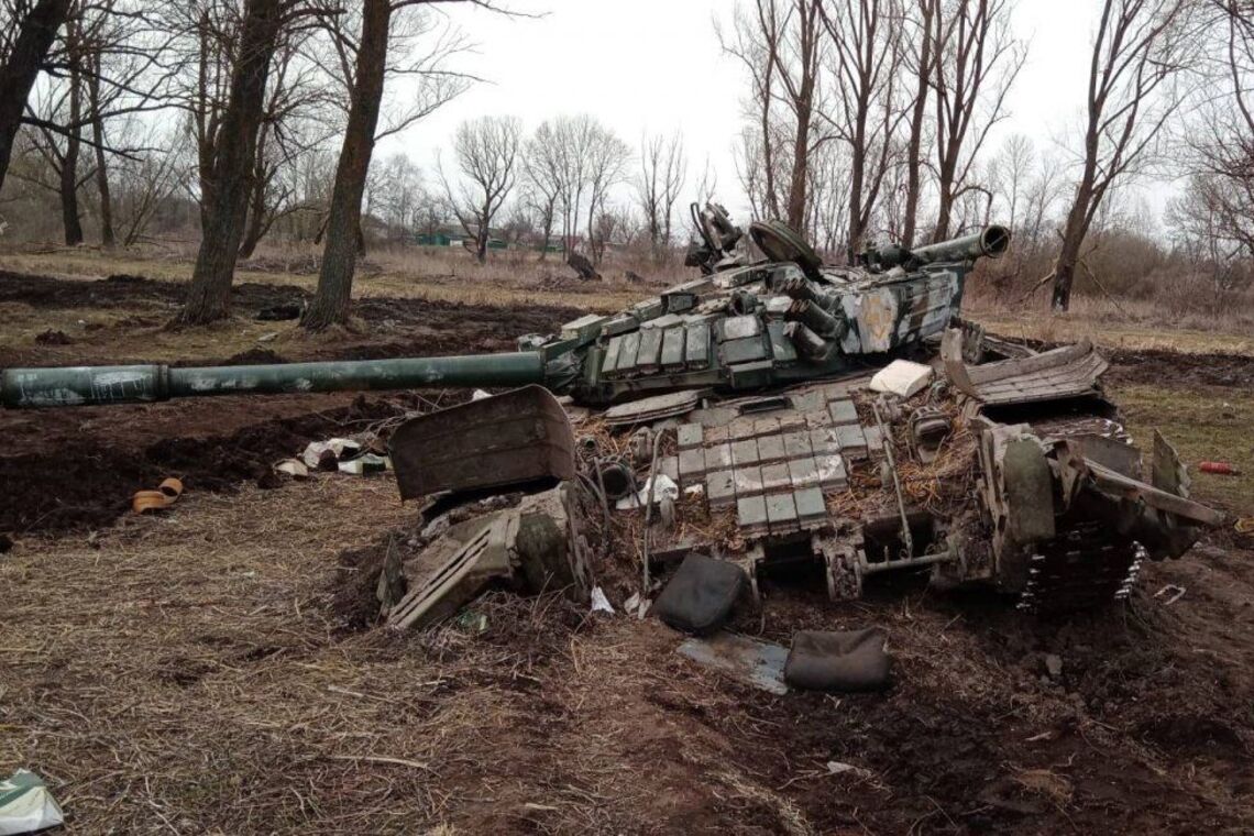 Танк противника, знищений в боях на Чернігівському напрямку