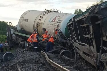 В Тульской области РФ несколько вагонов сошли с рельсов