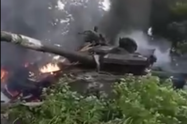 Демилитаризация россии идёт полным ходом: ВСУ показали 'поджаренный' танк оккупантов
