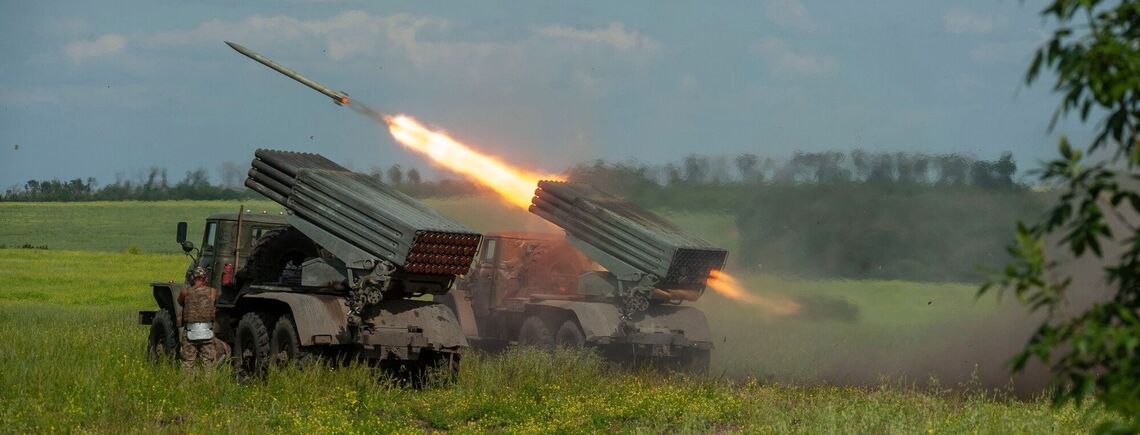 ВСУ 'накрыли' артиллерией колонну техники под Лисичанском (видео)