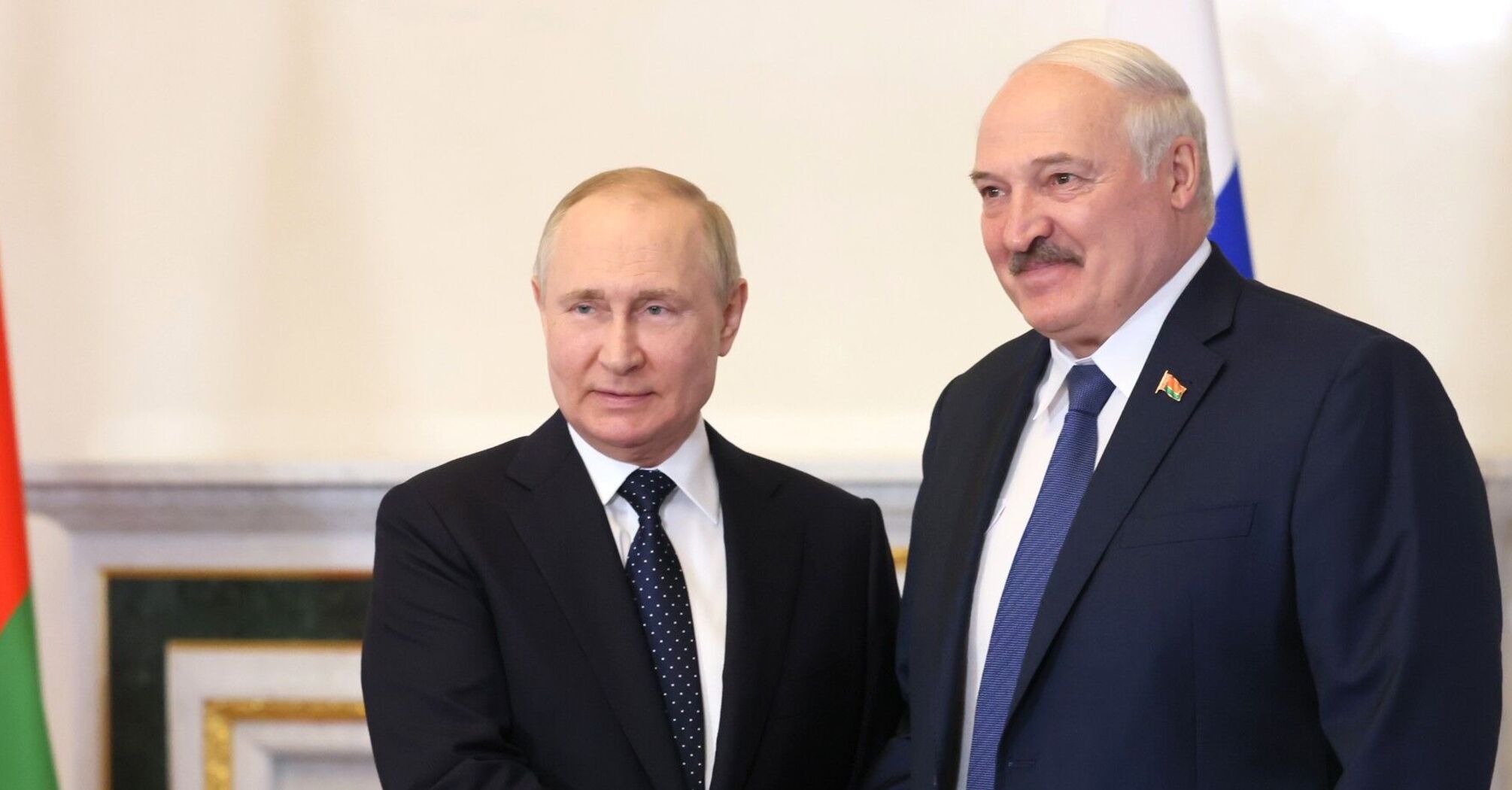 Лукашенко розповів про обстріл ракетами з України і пригрозив жорсткою відповіддю
