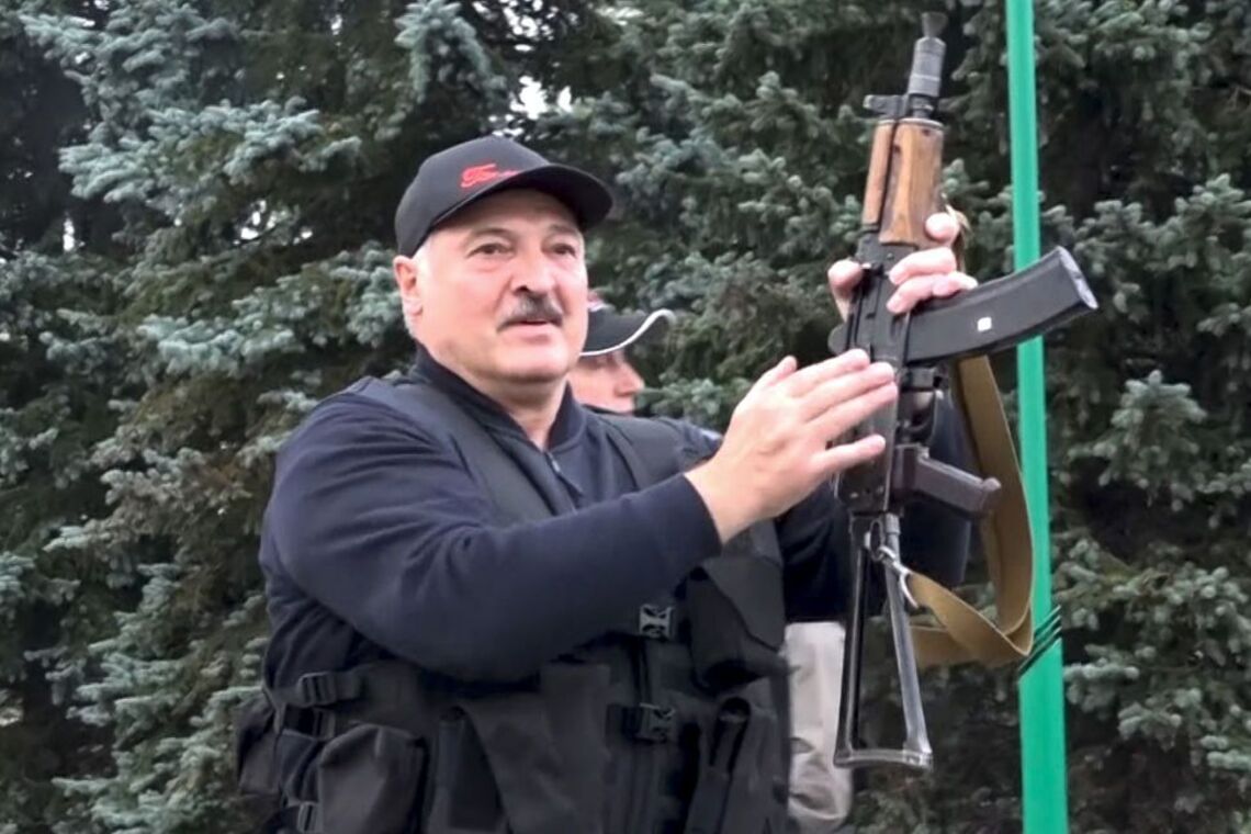 Лукашенко знову марить: Він заявив, що Україна саме зараз може завершити війну