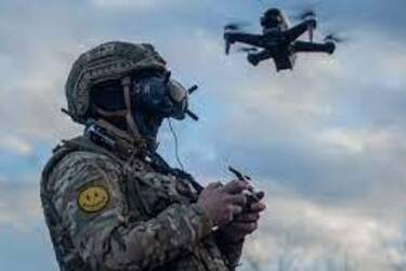 Ударний БПЛА 'Кажан Е620' завершує бойове завдання в українському полі