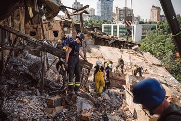 Руйнування після ракетного обстрілу