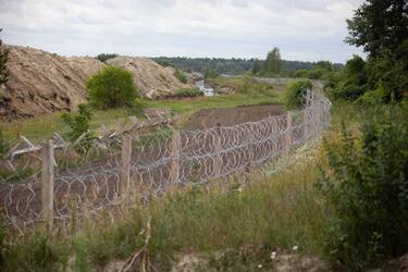 В Офисе Президента показали, как выглядит граница с Беларусью в Волынской области