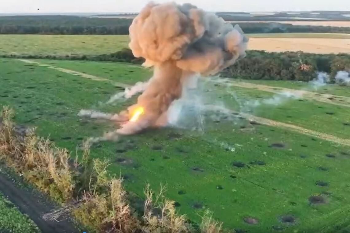 Кадр знищення українськими захисниками ворожого Т-80