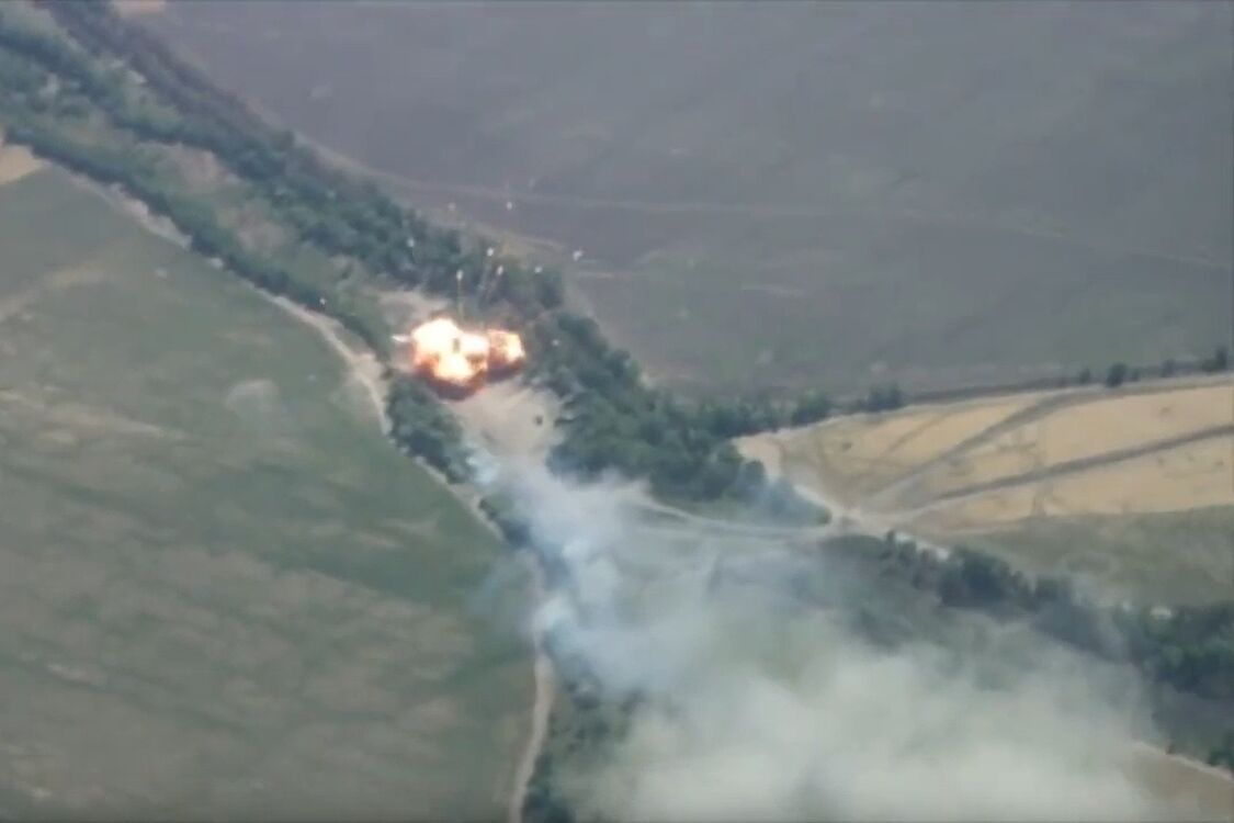 ЗСУ спалили батарею РСЗВ БМ-27 Ураган у Херсонській області (ВІДЕО)