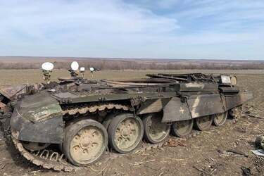 Ударный дрон разносит 'броню' оккупантов