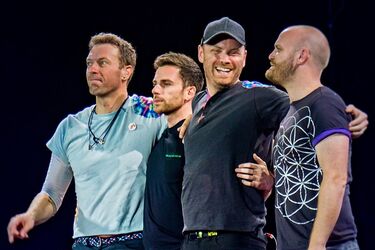 Легендарная группа Coldplay исполнили песню 'Океана Эльзы'