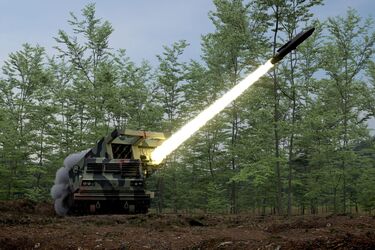 РСЗВ “MARS II” (М270) запускає крилату ракету JFS-M від MBDA (фото ылюстративне)