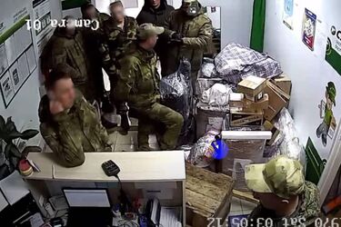 Грабили дома и отправляли посылки домой: СБУ показало фото мародеров Бучи