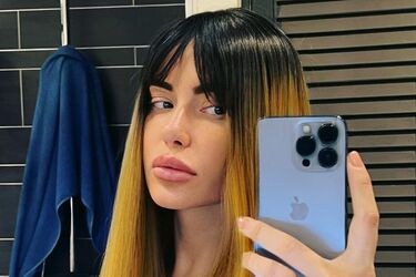 Слава Камінська показала принади у патріотичному купальнику та розлютила українців (фото)