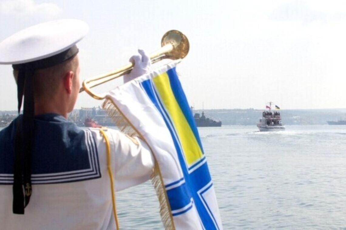 Кабмин разрешил морякам выезжать из Украины