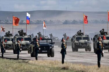 Китай и россия проведут совместные учения 'Восток' - Financial Time