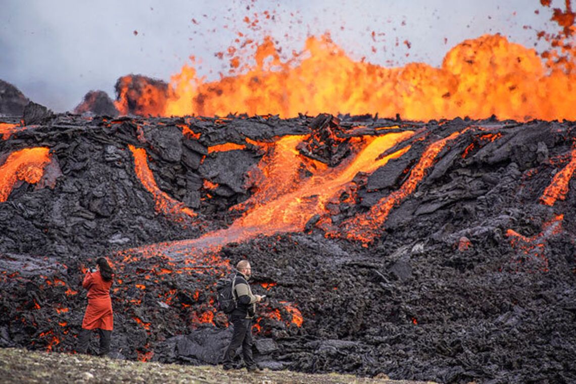Природа бушует: В Исландии пробудился вулкан Фаградальсфьядль