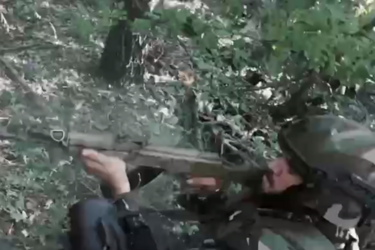 Бойцы ССО показали фрагмент штурма позиций оккупантов