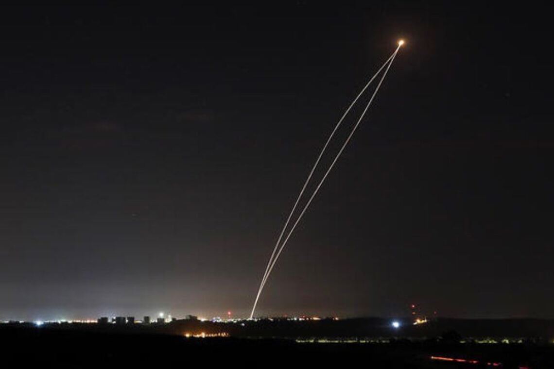 Из Сектора Газа по Израилю был нанесен массовый ракетный удар: Работа ПВО 'Железный купол'