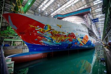 Найбільший круїзний лайнер Global Dream II знищать ще до введення в експлуатацію