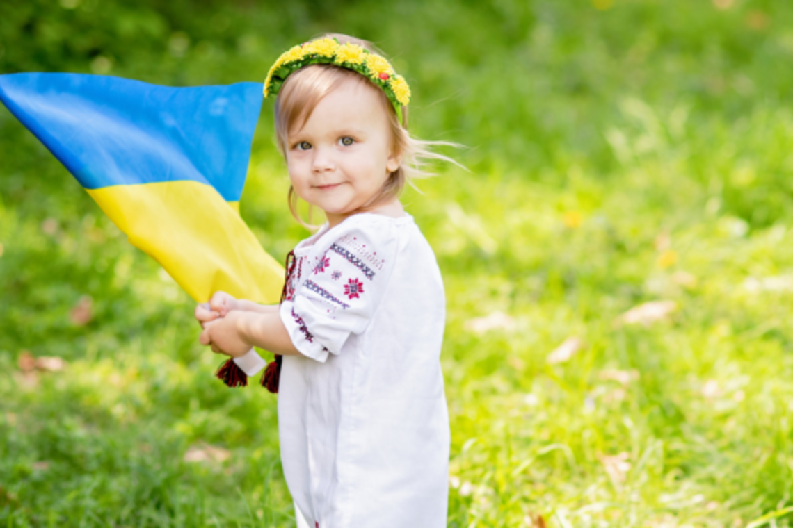 'Новая почта' и Monobank полностью перешли на украинский язык