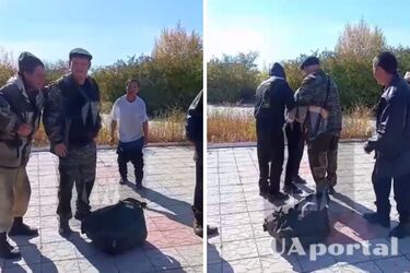 Мобілізація в росії – п'яні мобілізовані росіяни допомогли одягнути штани