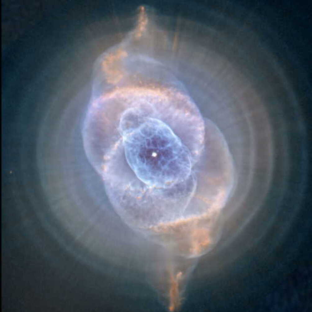Астрофизики показали 3D модель туманности 'Кошачий глаз' (фото)