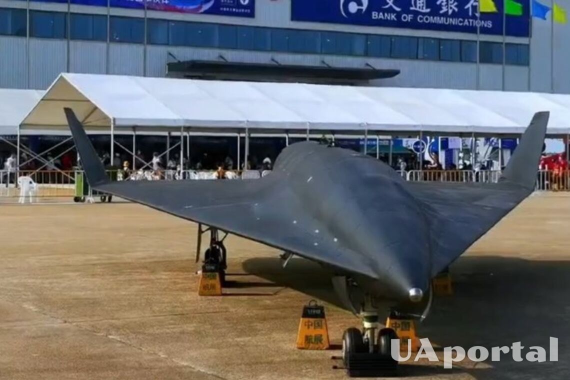 Вбивця винищувачів: У Китаї показали безпілотник Wuzhen-8 який літає на швидкості 3700км/год (відео)