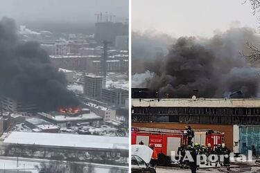 Масштабна пожежа спалахнула на складі у Москві, для гасіння задіяли авіацію (відео)