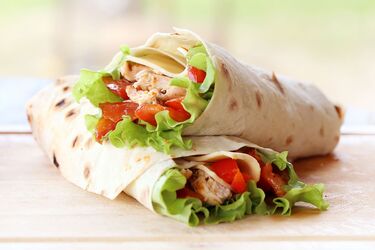 Как приготовить полезную шаурму дома