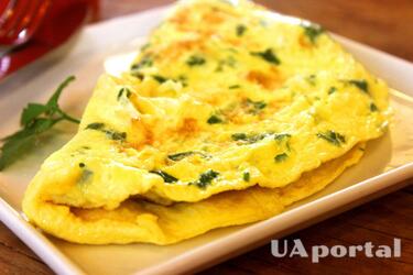 Як зробити пухкий омлет