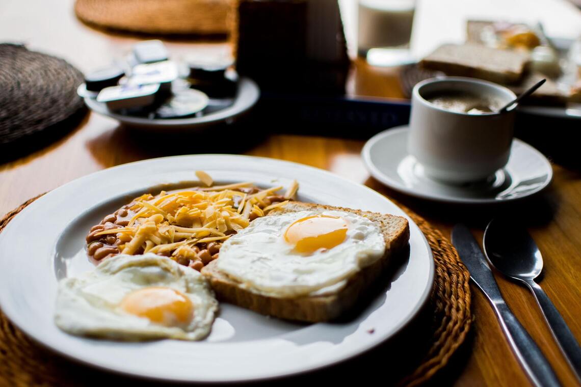 Чем завтракать утром и чего не стоит употреблять натощак – диетолог Светлана Фус