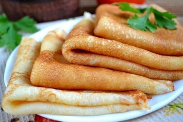 Як приготувати веганські млинці без яєць та молока: покроковий рецепт