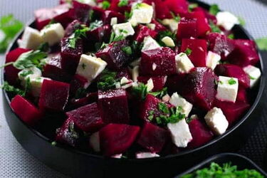 Рецепт салату з буряком та сиром