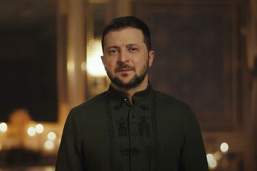 Бьемся с чертами и выносим мусор из нашего дома, – Зеленский поздравил украинцев с Рождеством (полный текст и видео)