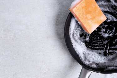 Необычные способы вернуть блеск эмалированной посуды