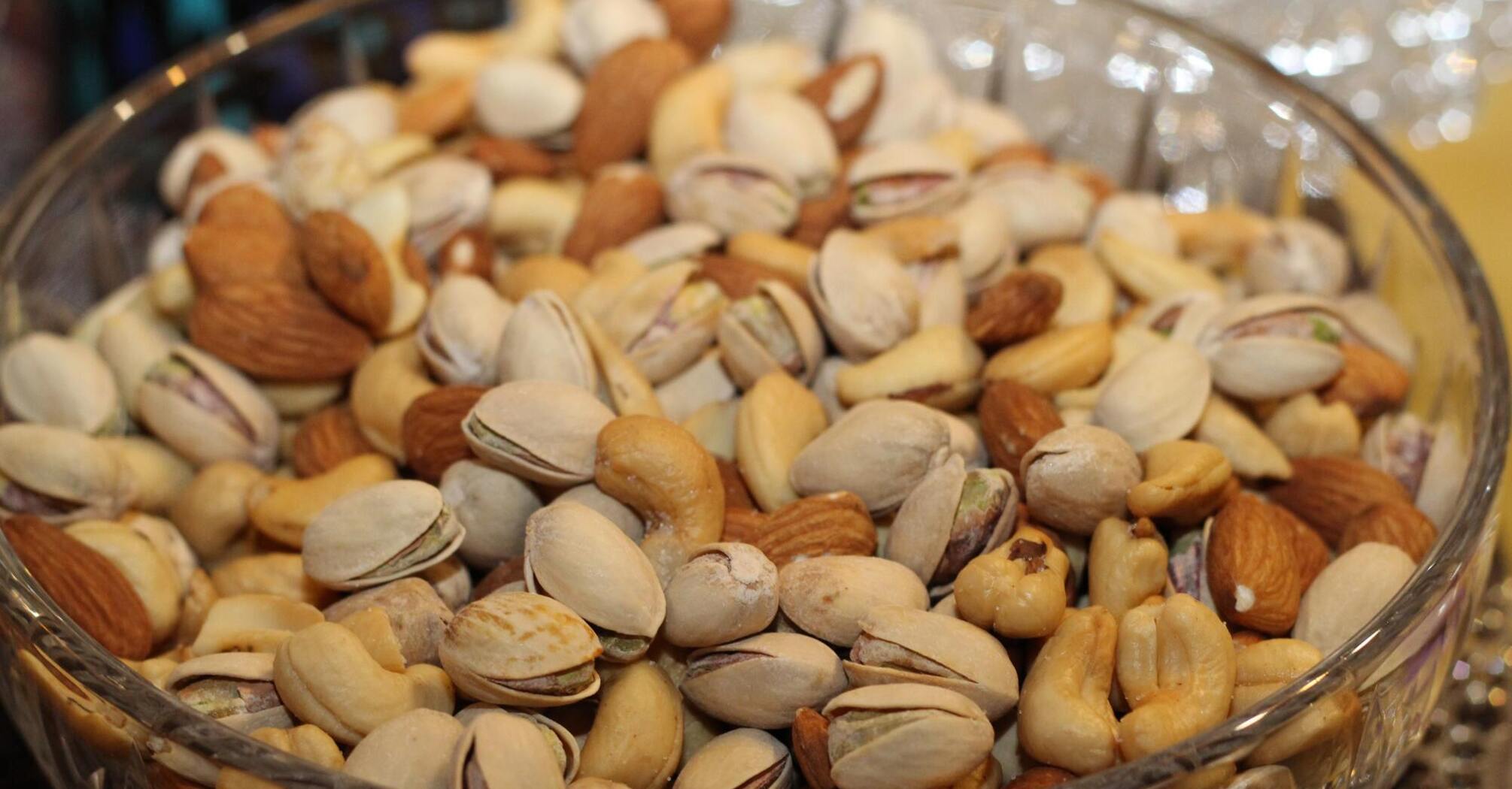 What are the benefits of pistachios and why are they so expensive