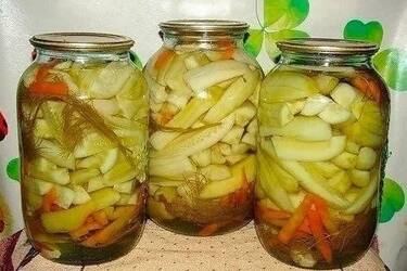 Как замариновать огурцы с морковью и болгарским перцем по-канадски на зиму