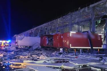 Удар россией по Новой почте в Харьковской области: все подробности трагедии (фото и видео)