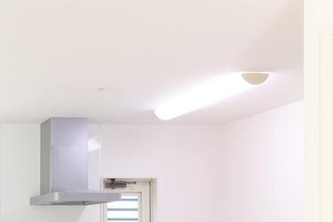 How to properly wash a stretch ceiling: the most common mistakes