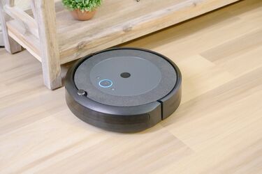 Advantages and disadvantages of robot vacuum cleaner: whether you should buy it