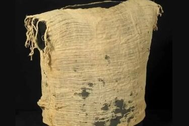 Науковці показали сорочку, яку носили діти 1900 років тому (фото)